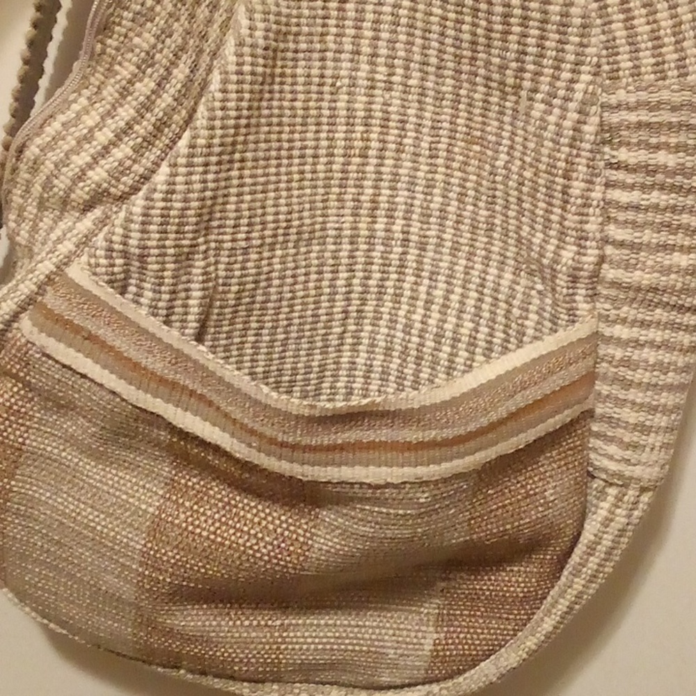 NWOT - Museo Ixchel Proteje Shoulder Sling Backpack Bag - Picture 6 of 10